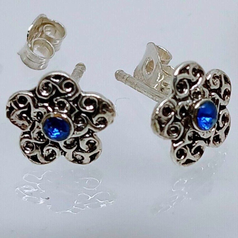 Vintage 1990s Jewelry NOS .925 Sterling Silver Light Blue Crystal‎ New Earrings